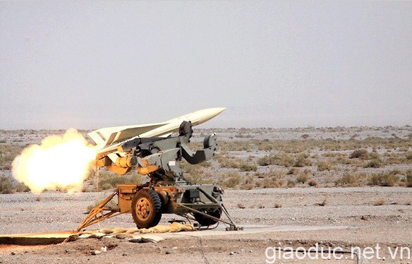 Trong lần thử nghiệm vào giữa tháng 4 vừa qua, tên lửa Shahin đã bắn trúng các mục tiêu cơ động giả định là máy bay địch.